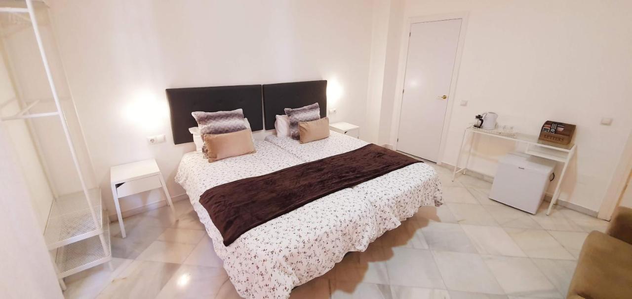 Fan Rooms Duquesa Málaga Eksteriør billede